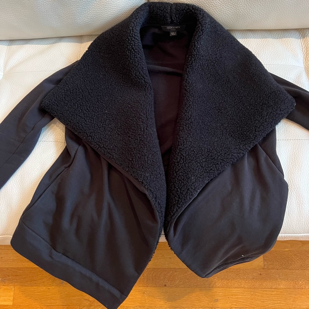 ALLSAINTS womens sherpa jacket

unworn, like new